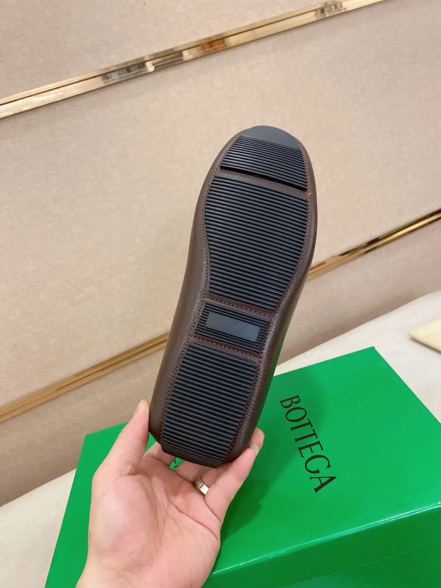 Men's shoes 💰 400💰 (Niu Li + Niu Pad) [BV] latest hot style‼ ️Casual men's shoes, uppers imported deer pattern first-layer cowhide ➕Full imported cowhide lining✔️Exquisite workmanship, excellent foot feel, special rubber soles✔️, cool and fashionable, the latest fashion, fashionable outsole, hurry up. Code number: 38-44 (can be customized to 37.45, non-refundable)
